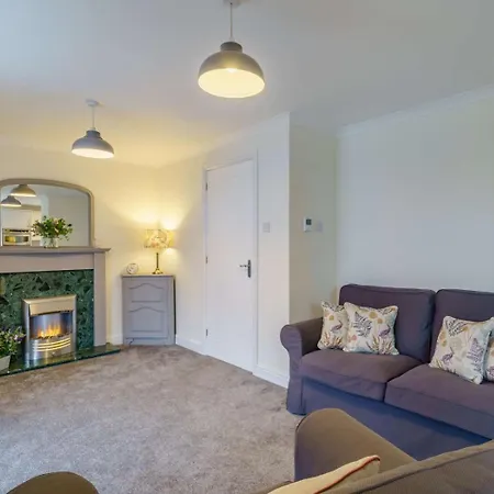2 Bed In Oc-85284